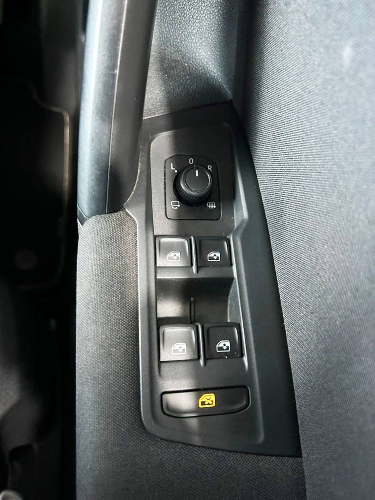 2019 Volkswagen Tiguan 2.0 TDI Match SUV 5dr Diesel Manual Euro 6 (s/s) (150 ps) 2 FORMER OWNERS ...