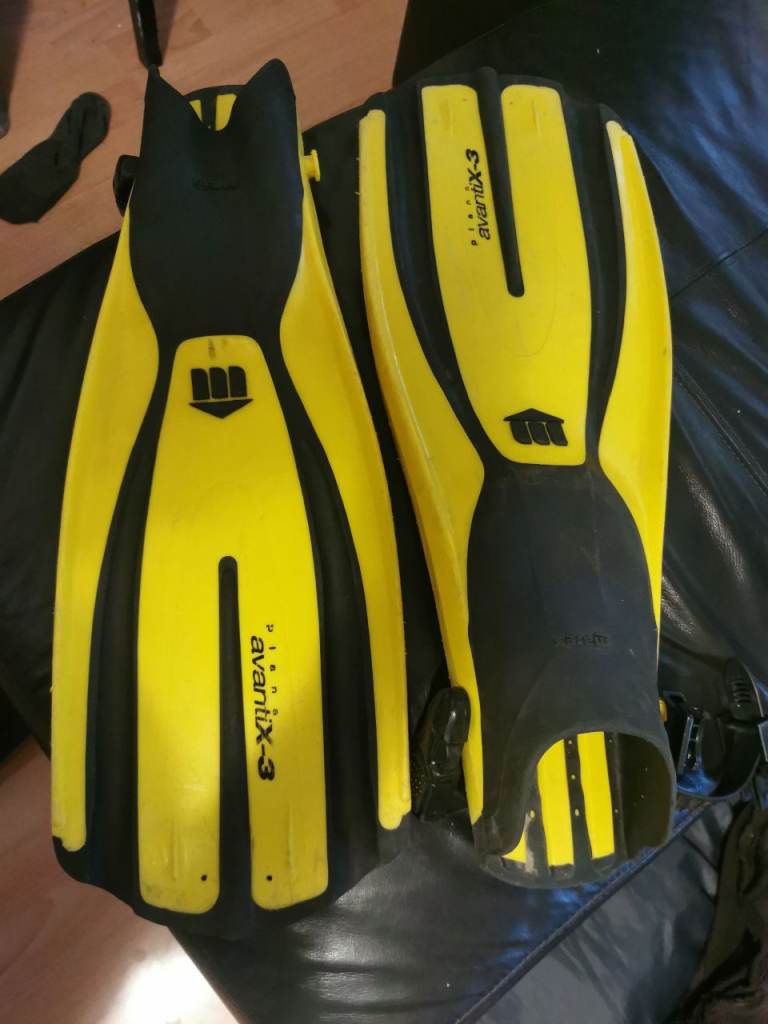AvantiX-3 Scuba diving flippers, size small