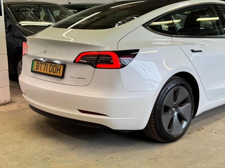 TESLA MODEL 3 (Dual Motor) Long Range Auto 4WDE 4dr 2021