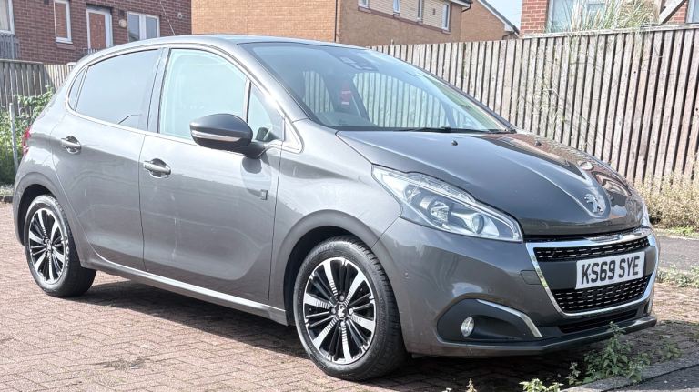 Peugeot, 208, Hatchback, 2019, Manual, 1199 (cc), 5 doors