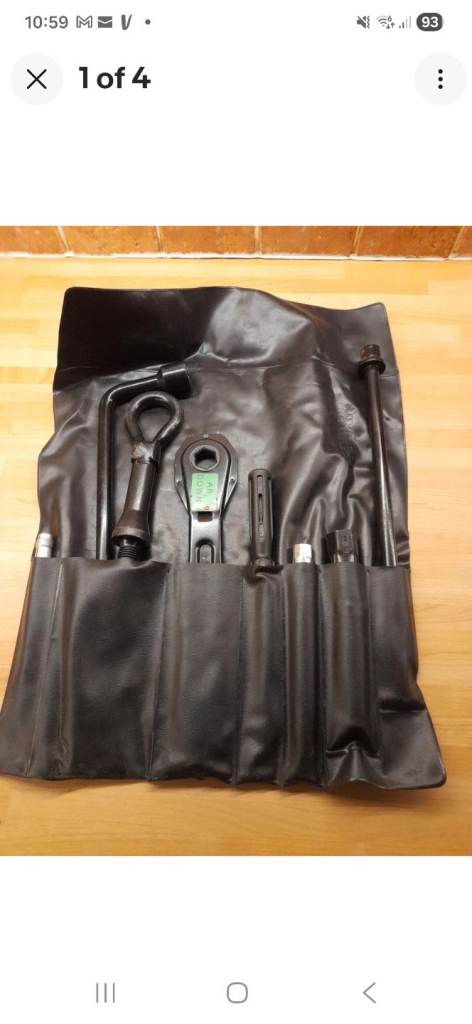 Mercedes Vito/Viano W639 Spare Wheel Tool Kit