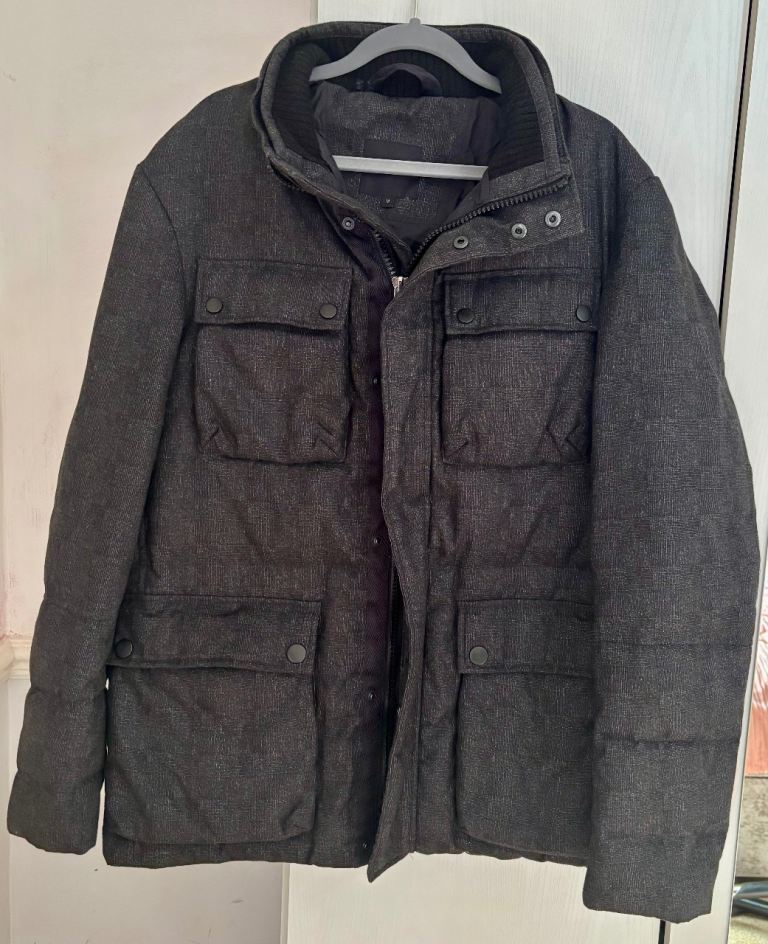 Mens Size Medium Autograph Coat 