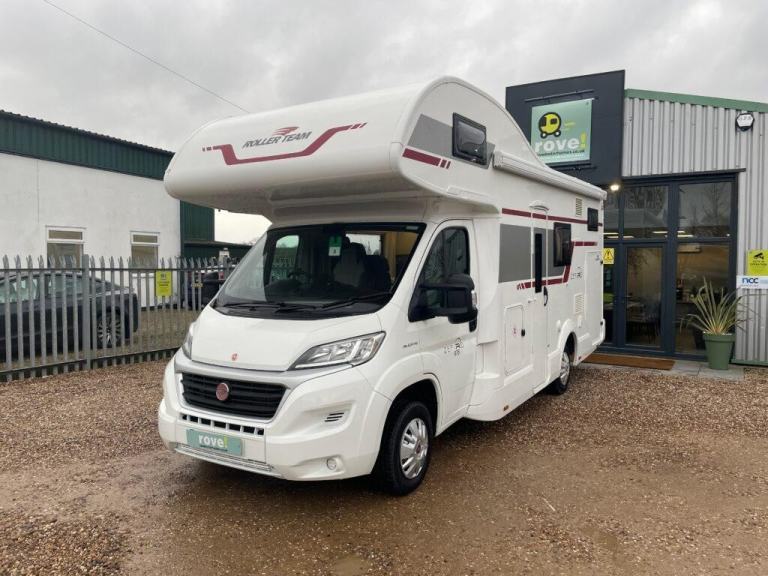 Rollerteam Zefiro 675 6 Berth 6 Belt End Garage 3500kg