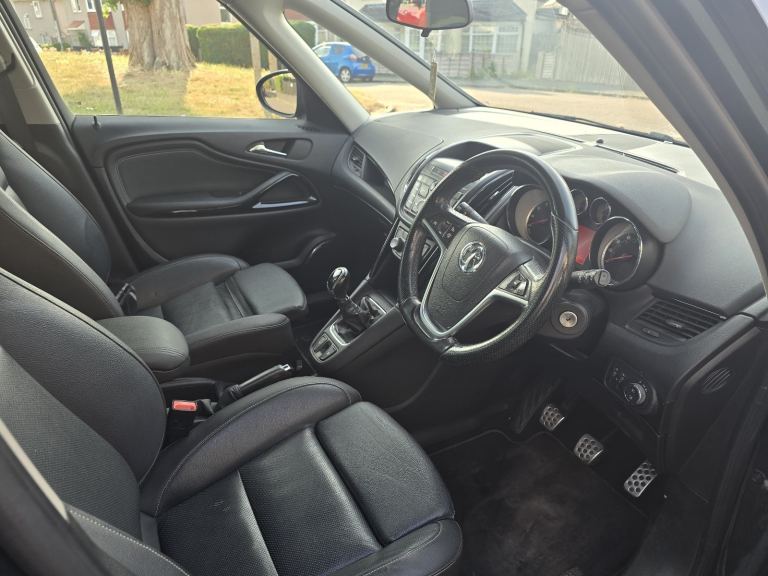ULEZ FREE!! 2016 VAUXHALL ZAFIRA 1.4 PETROL ENGINE MANUAL 