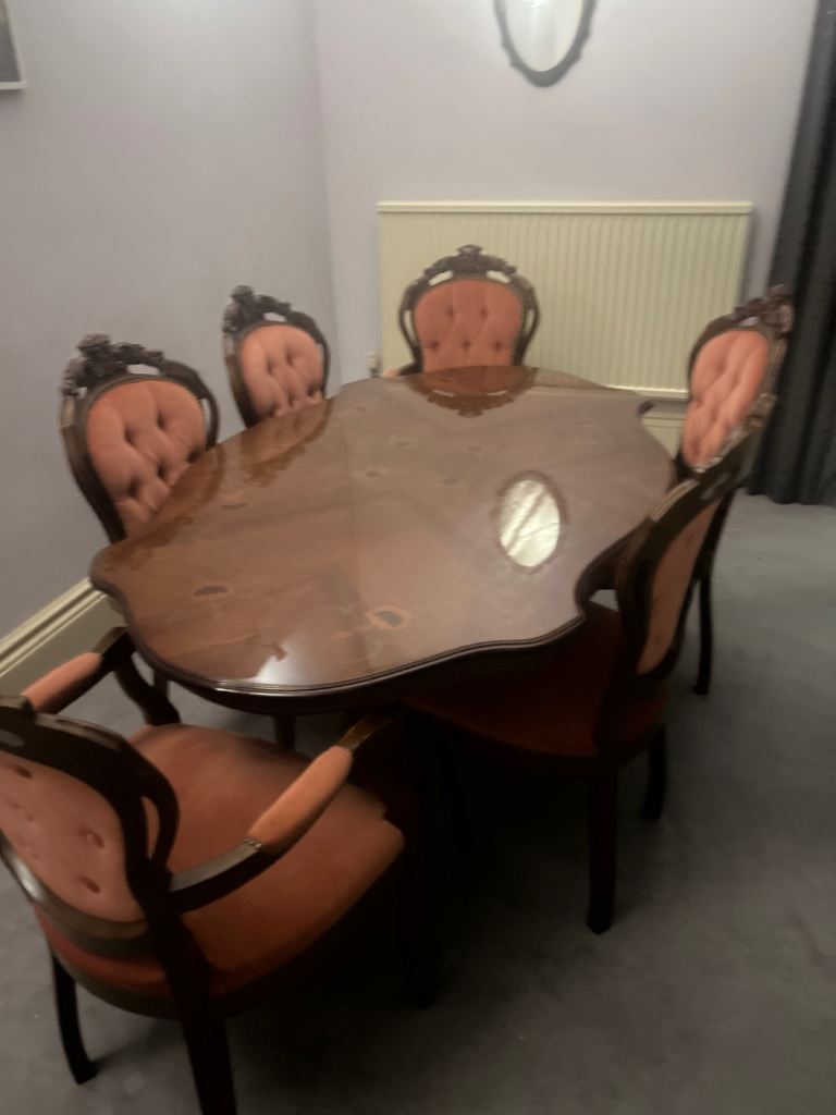 20th century Italian sorrento style table and 6 chairs (2 carver) 