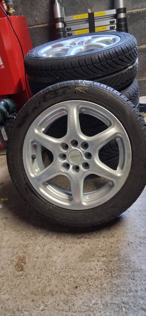 Unused Kuhumo 195/50 R15 82 V alloy wheels and tyres