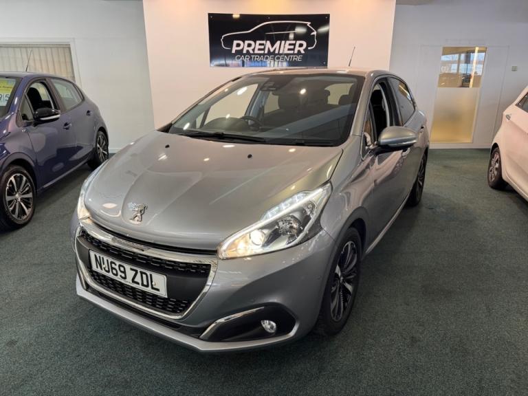 2019 Peugeot 208 1.2 PureTech 82 Tech Edition 5dr [Start Stop] HATCHBACK PETROL Manual