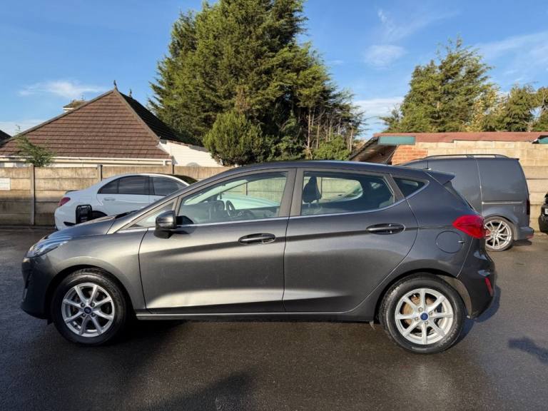 2018 Ford Fiesta 1.0T EcoBoost Zetec Hatchback 5dr Petrol Manual Euro 6 (s/s) (100 ps) Hatchback ...