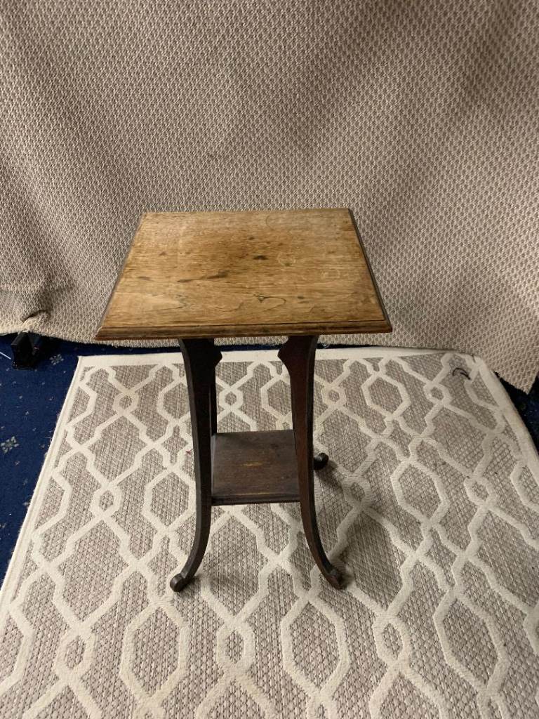 Side table can deliver locally