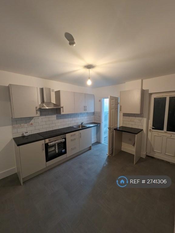 3 bedroom house in Linby Grove, Hucknall, Nottingham, NG15 (3 bed) (#2741306)