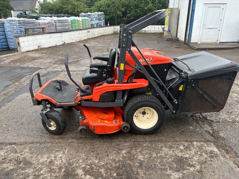 Kubota GZD21 Ride-On Zero Turn Mower with Collector – Fair Condition