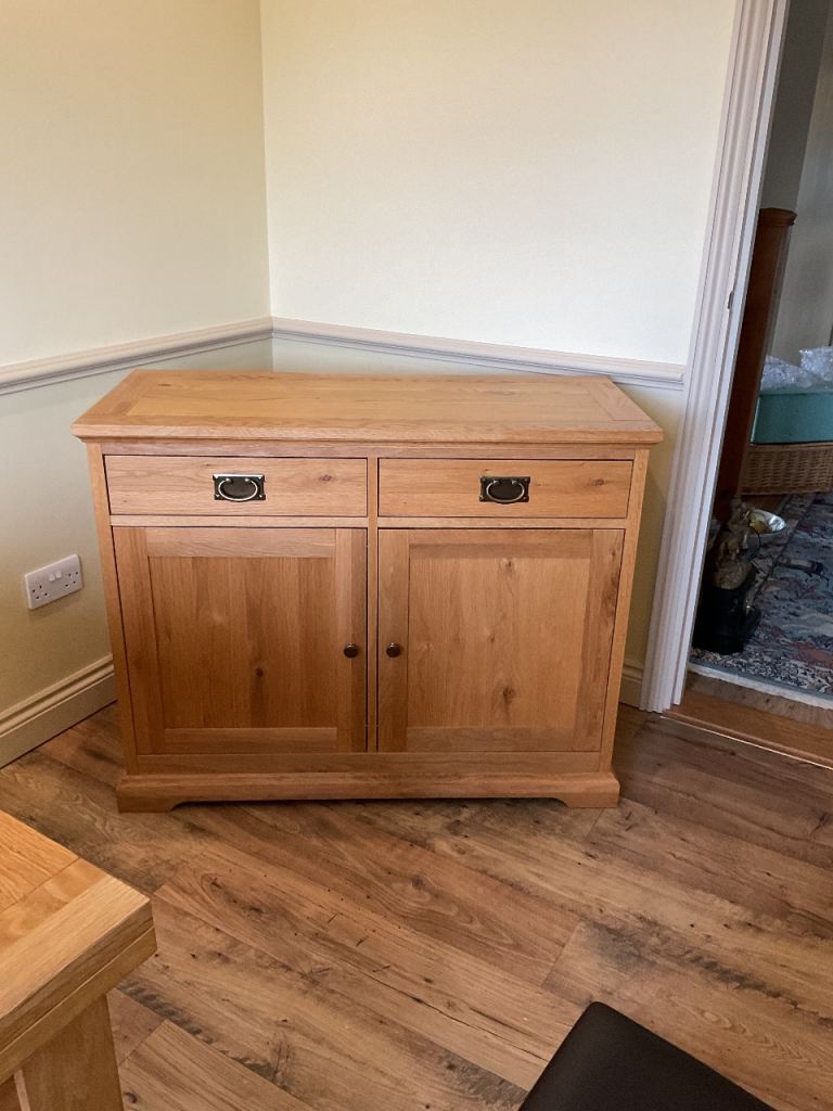 Solid Oak  side board, STILL AWAITING COLLECTION