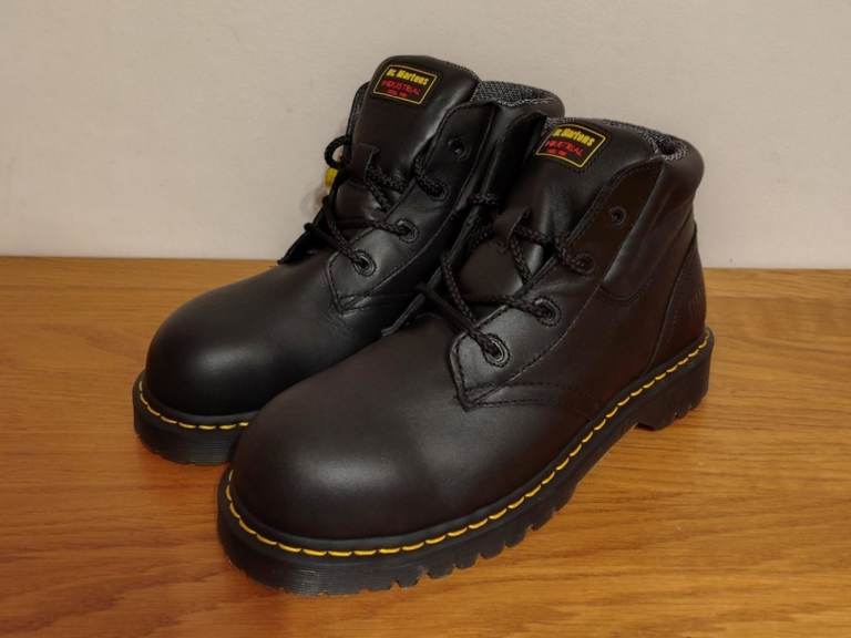 NEW Dr Martens UK Size 9 Icon 7B09 SSF Steel Toe Cap Work Safety Boots Doc Industrial Shoes Black