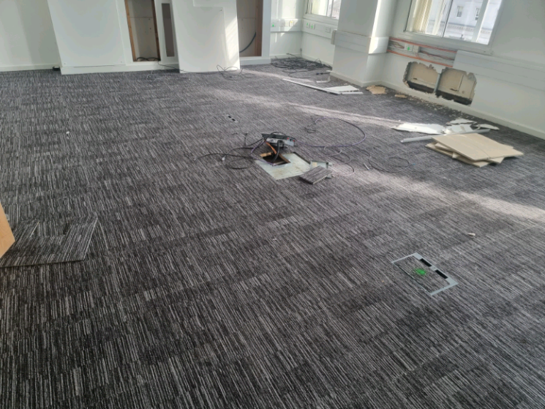BIGGEST STOCKIST OF USED CARPET TILES IN THE UK FROM 60P EACH