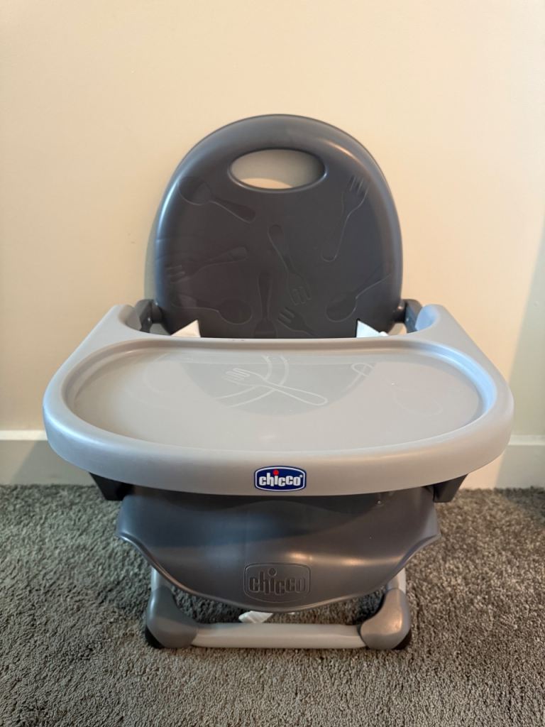 Chicco Booster Seat – Grey