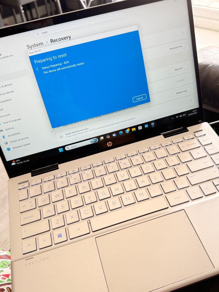  HP Pavilion x360 14-dy0502sa  PLEASE READ DESCRIPTION 