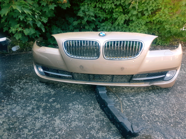 BMW 5 SERIES - F10/ F11 - FRONT BUMPER - SE - 
