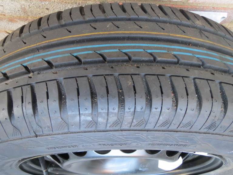 Tyre 185/65 R15 radial Brand New on Steel Rim 