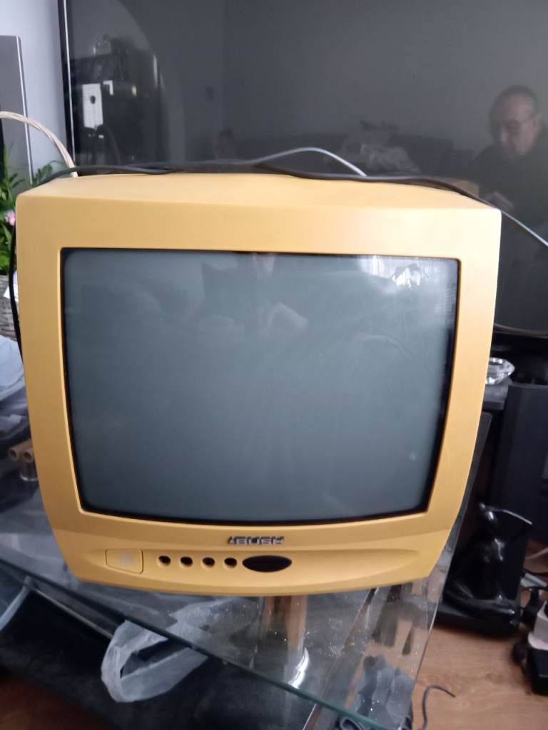  portable TVs