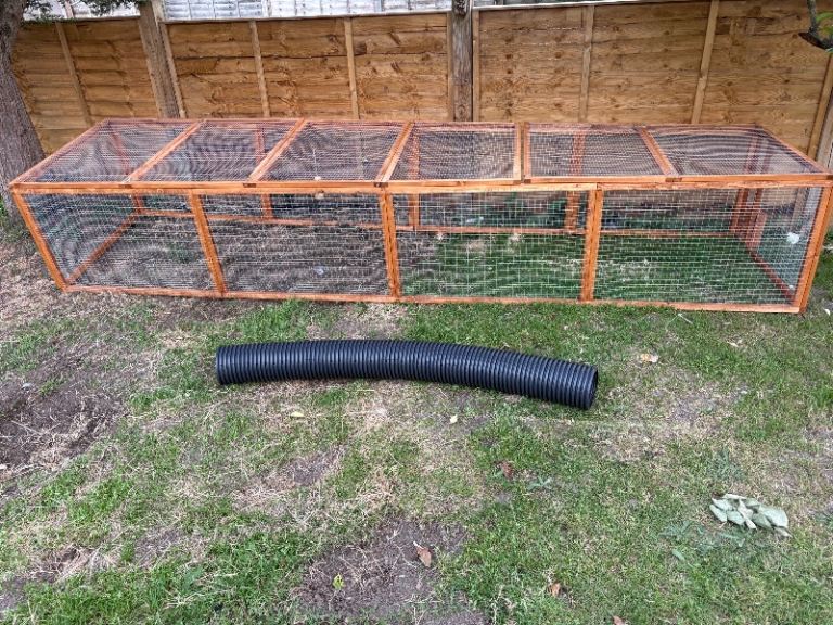 12ft Rabbit Run Cage With Tunnel