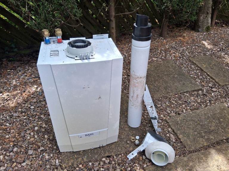 Baxi 825 Heat Only / Regular Boiler – 2-3 Years Old – Spares or Repair (Working When Removed)
