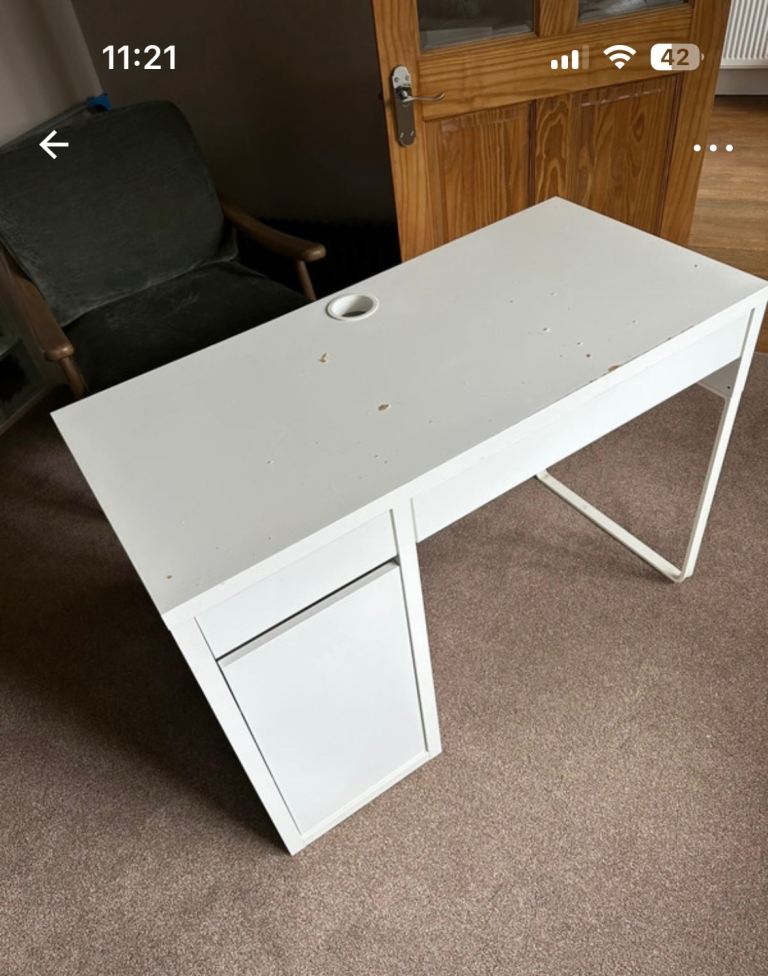 Desk style table