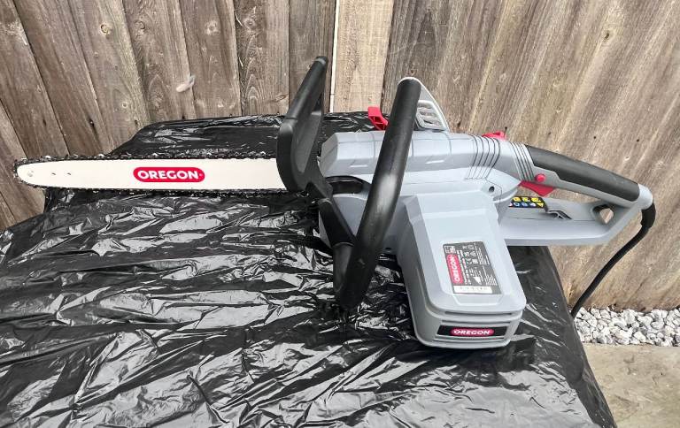 Oregon Chainsaw CS1500-092