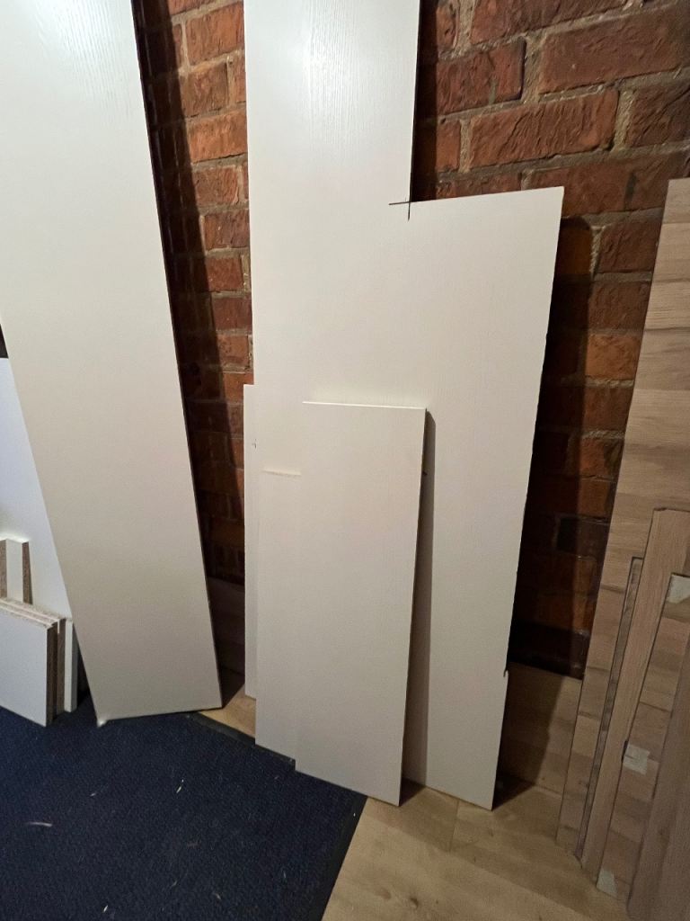 Wood effect chipboard offcuts