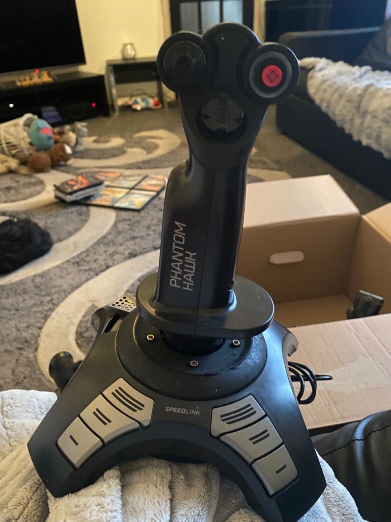 Thrustmaster controllers and flight stimulator games