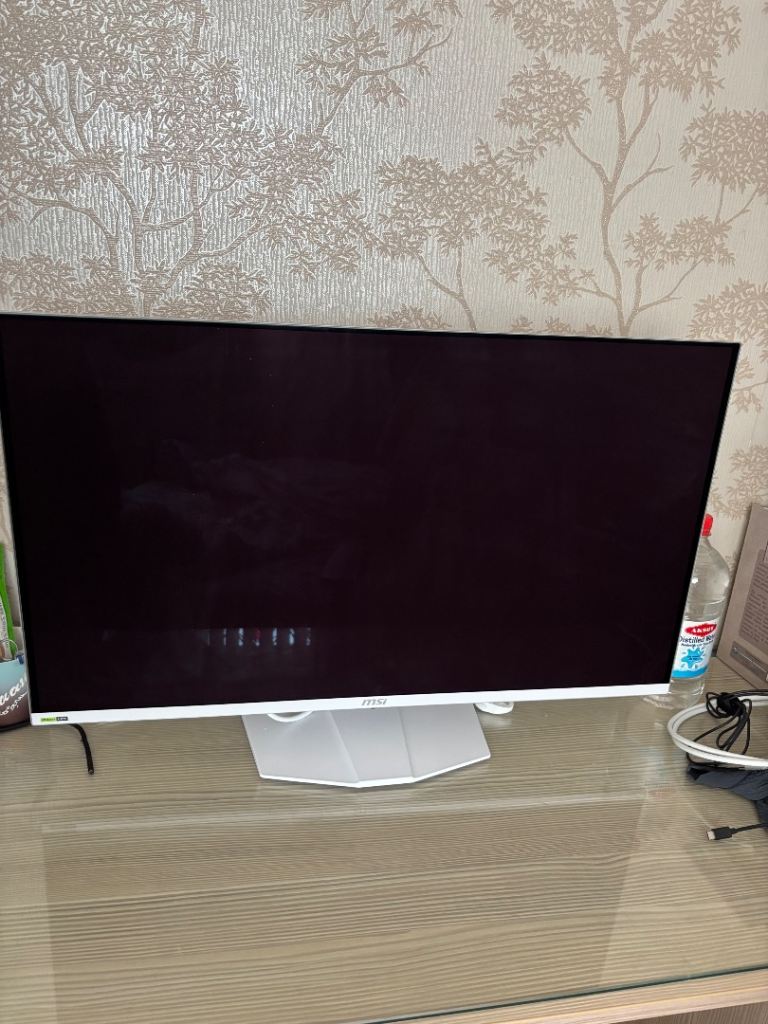 MSI 32 inch 240 Hz 4K ultra HD QD-OLED gaming monitor White