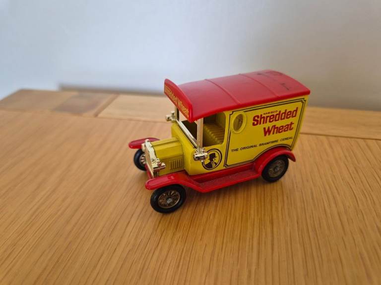 Rare vintage Lledo "Days Gone" die-cast Shredded Wheat Van in great condition