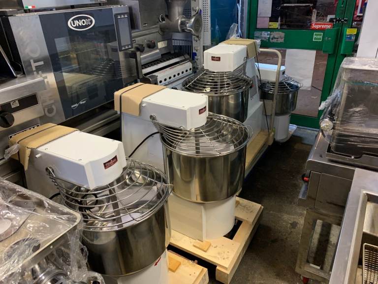 ITALIAN Commercial Dough Mixer - 20 LT New, Unused CATERING CAFE BAKERY RESTAURANT SHOP