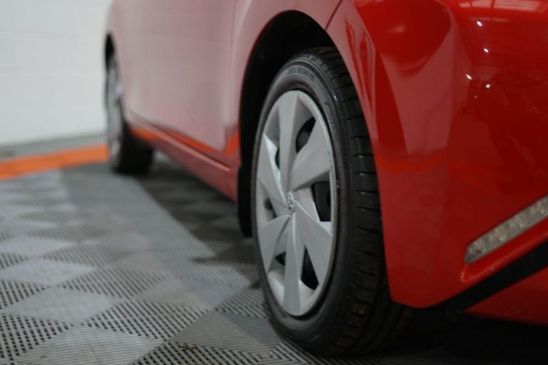 2015 Toyota AYGO 1.0 VVT-i x-play Euro 5 5dr Euro 5 HATCHBACK Petrol Manual