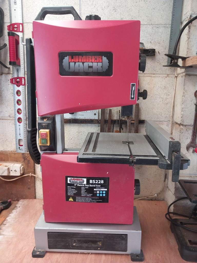 LUMBERJACK BS228 9" Bench Top Bandsaw – Good Condition