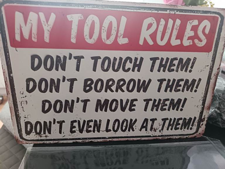  Tools  Sign. 