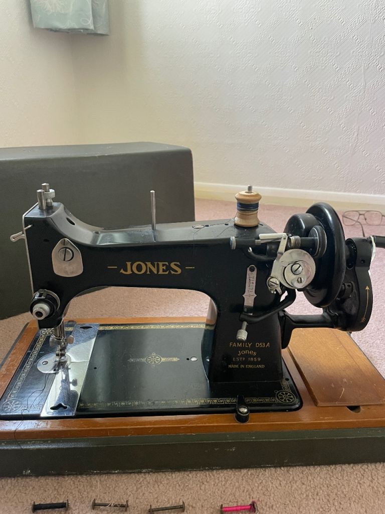 Vintage Jones D53A Sewing machine