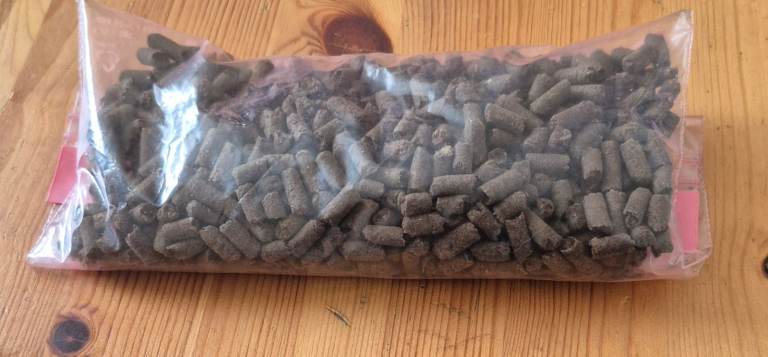 Brand New Chicken Manure Pellets (Vitax 6X) – 200g Bags | Garden Fertiliser
