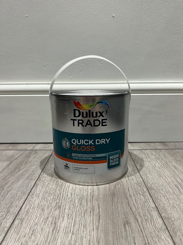 Dulux Quick Dry Gloss Paint 2.5L