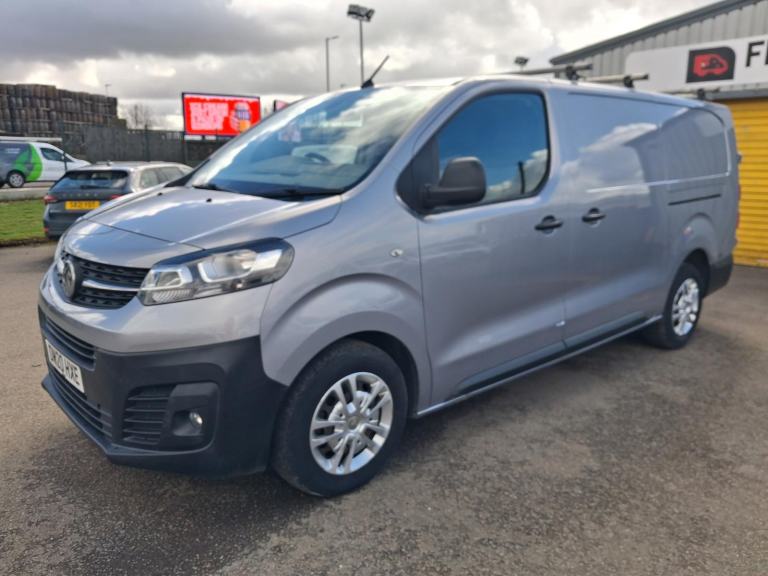Vauxhall Vivaro 1.5D 2900 L2 DYNAMIC 100PS EURO 6 GREY