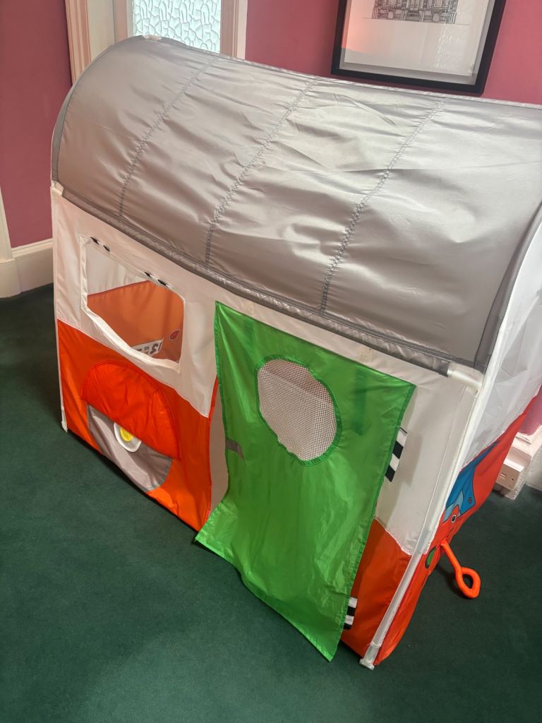 IKEA kids caravan /tent , lovely clean condition. 
