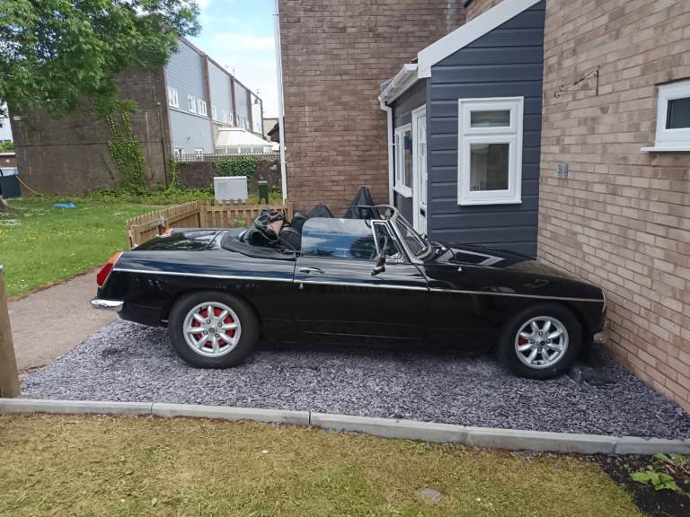 MG, B, 1975, 1798 (cc)