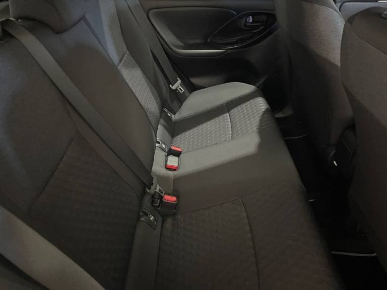 2022 Toyota Yaris 1.5 VVT-h Design Hatchback 5dr Petrol Hybrid E-CVT Euro 6 (s/s) (116 ps) Hatchb...