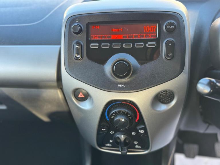 2014 Toyota AYGO 1.0 VVT-i X-Play 3dr HATCHBACK PETROL Manual