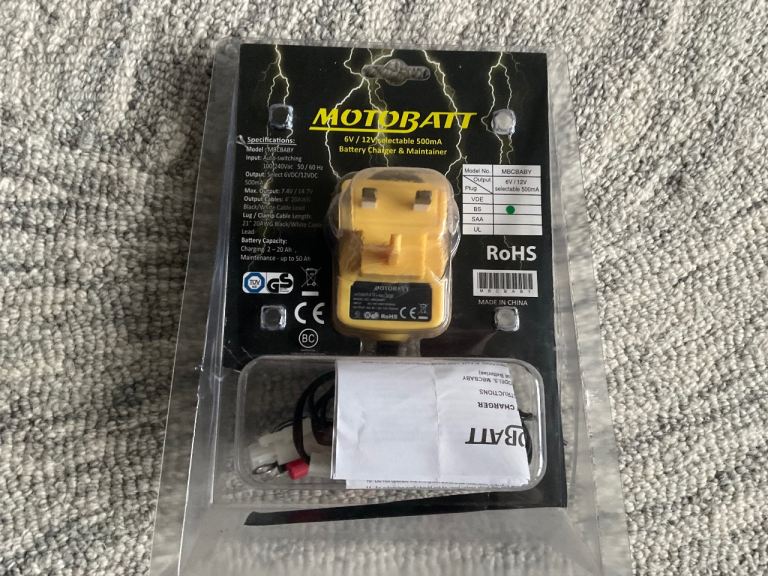 MOTOBATT Baby Boy Charger  6v /12v
