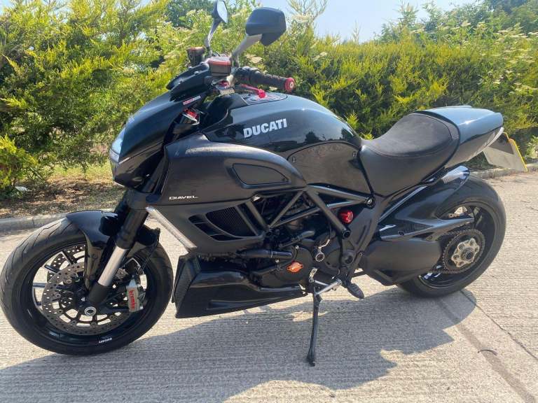 2011 11 DUCATI DIAVEL 1198 BLACK PERFORMANCE CRUISER NEW MOT 10k MILES MINT