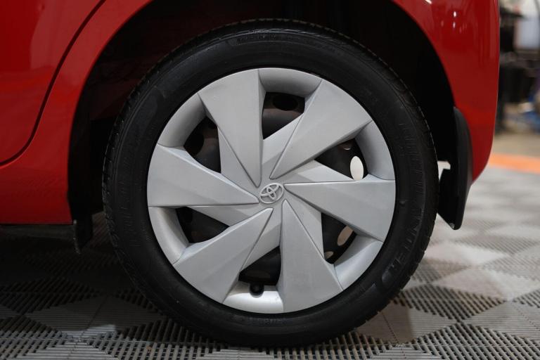 2015 Toyota AYGO 1.0 VVT-i x-play Euro 5 5dr Euro 5 HATCHBACK Petrol Manual