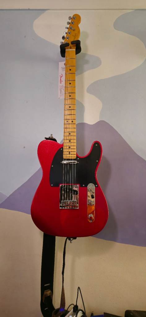 Fender USA Ultra II 2 Telecaster Sinistar red