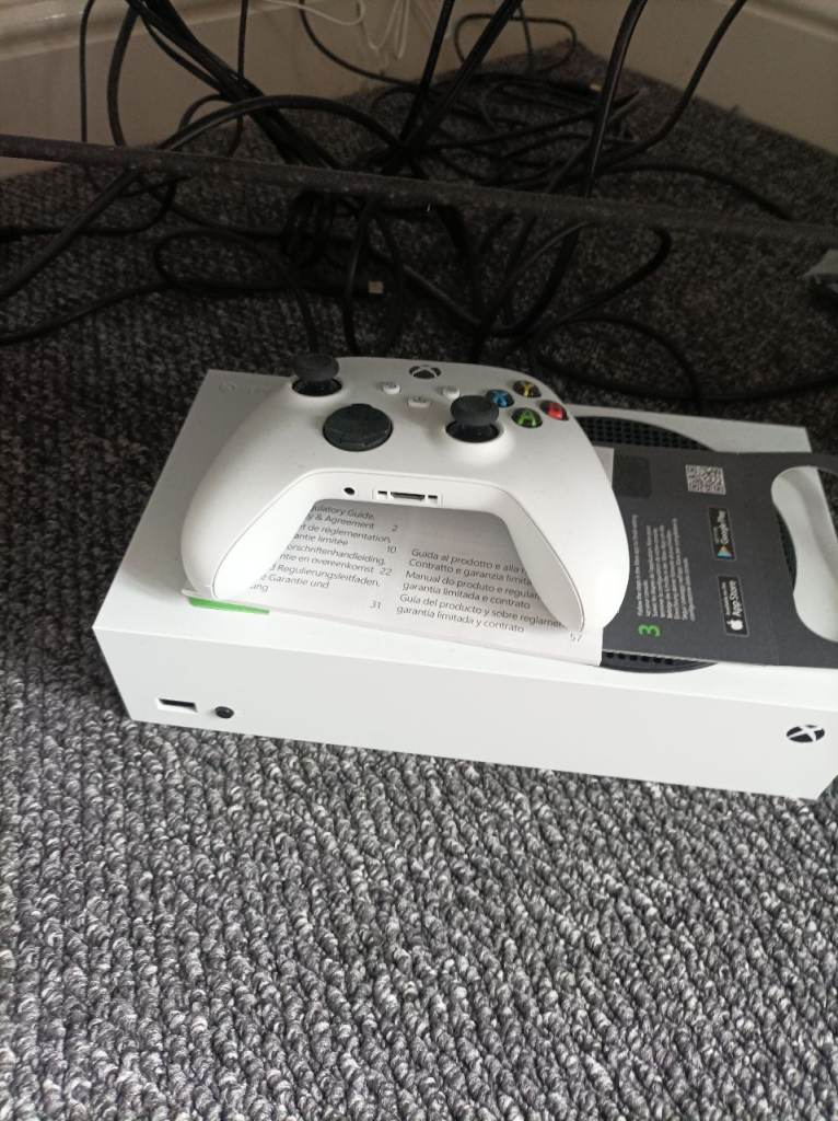 Xbox series S. Used once, with box