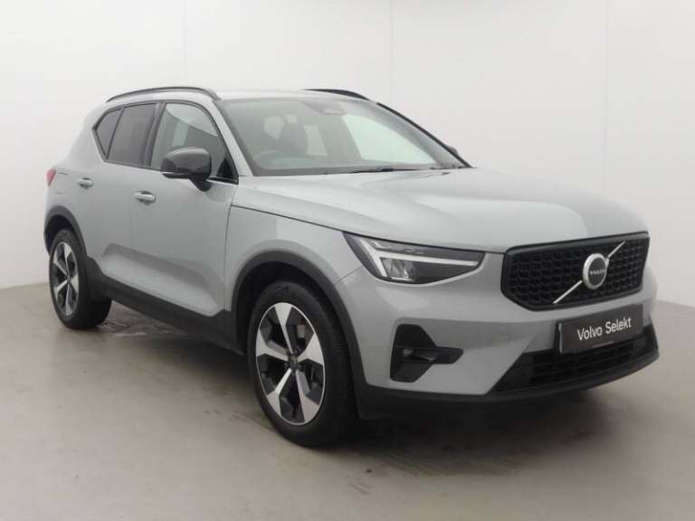 VOLVO XC40 2.0 B3P Plus Dark 5dr Auto