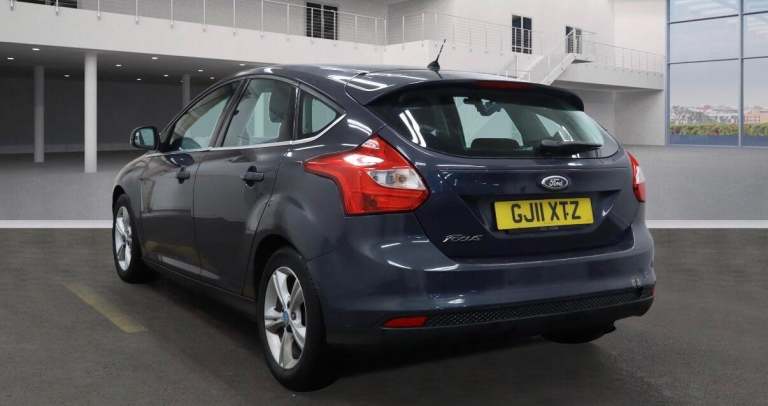 2011 Ford Focus 1.6 125 Zetec 5dr HATCHBACK PETROL Manual